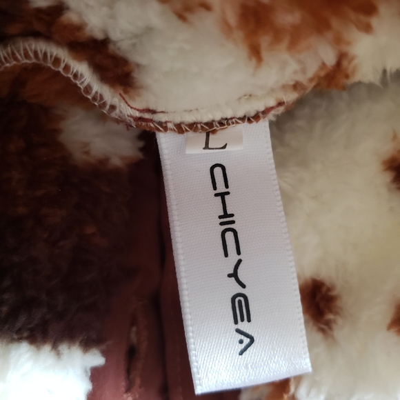 NWOT Chicyea animal print sherpa/fleece teddy shacket - Picture 6 of 6